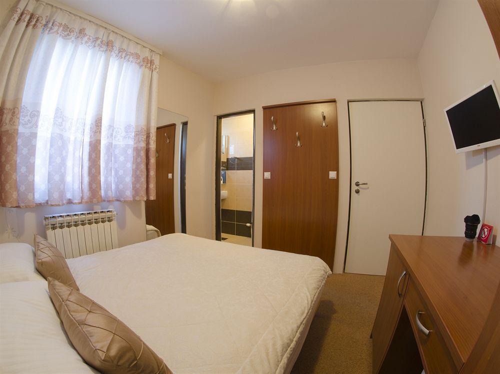 Hotel Villa Harmony - Free Parking Sarajevo Exterior photo